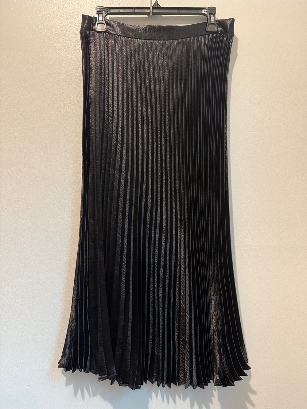 Express Medium Black Pleated Maxi Midi Skirt